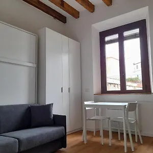 Apartament Flat In Milano, Porta Romana, Mediolan
