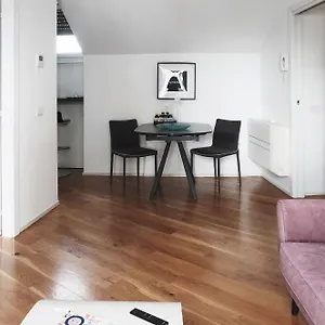  Апартаменты Comecasa Attic 5 Min Walk From Duomo